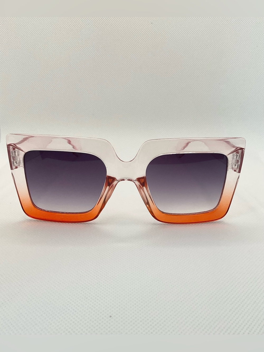 Trendy Oversized Two-Tone Gradient Square Sunglasses | MayZai Boutique